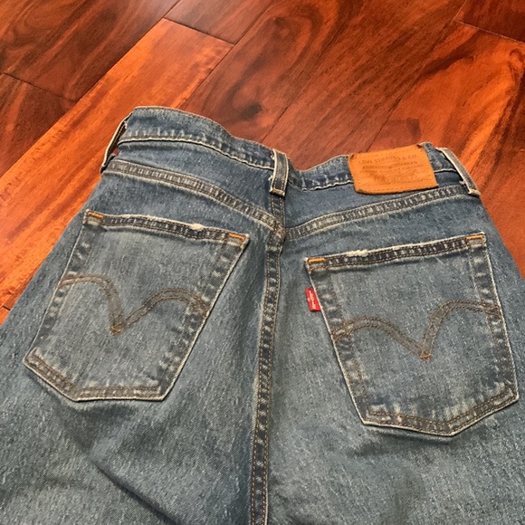 Levi’s Ribcage Straight - blue/medium wash, button fly - Picture 4 of 6